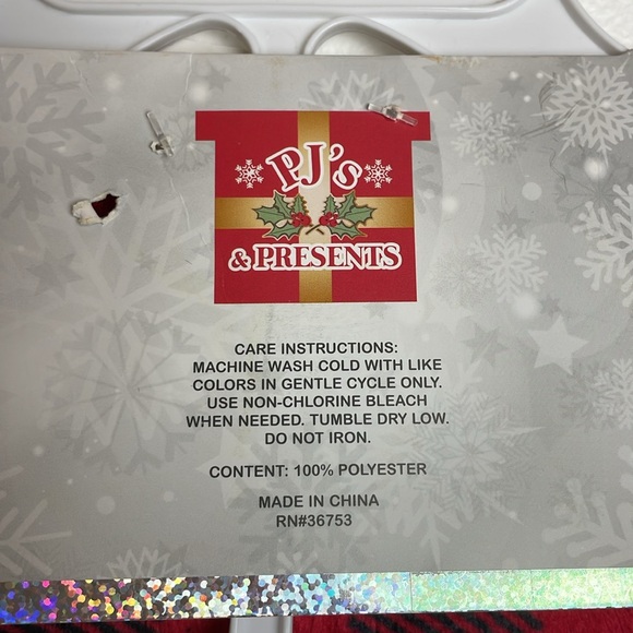 NWT Family Matching pajamas Infant Size 12 Months Color Plaid Red & Black - Picture 5 of 6